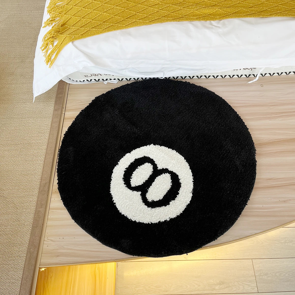 Stylish 8 Ball Round Carpet